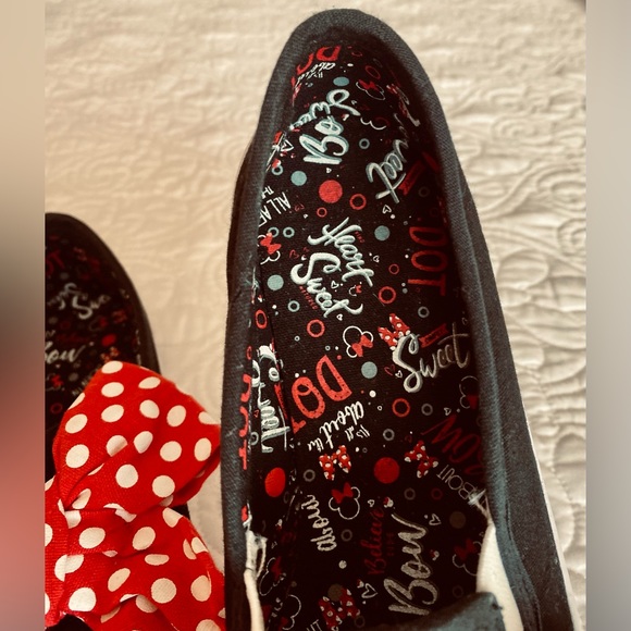 Minnie Mouse “All About The Bows” shoes - Picture 5 of 6
